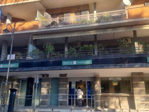 negozio in affitto a Monterotondo