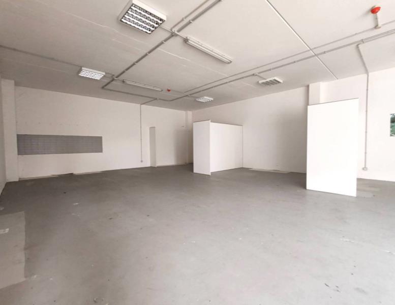 locale commerciale in affitto a Monterotondo in zona Stazione
