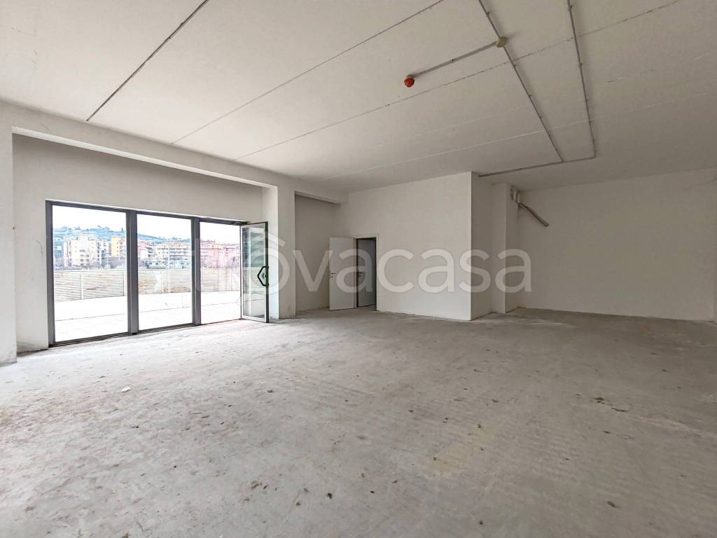 ufficio in affitto a Monterotondo in zona Stazione