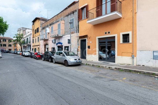 locale commerciale in affitto a Monterotondo