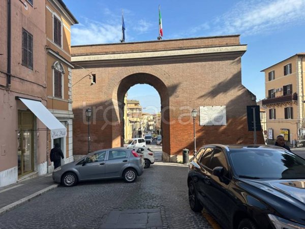 negozio in affitto a Monterotondo