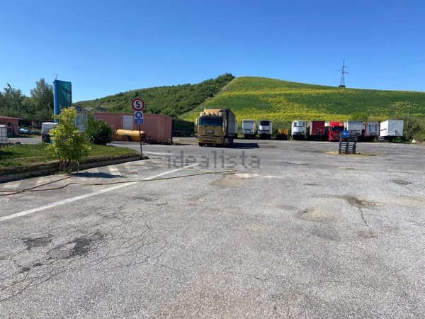 ufficio in affitto a Monterotondo in zona Stazione