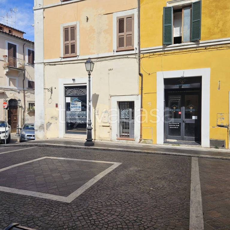 negozio in affitto a Monterotondo