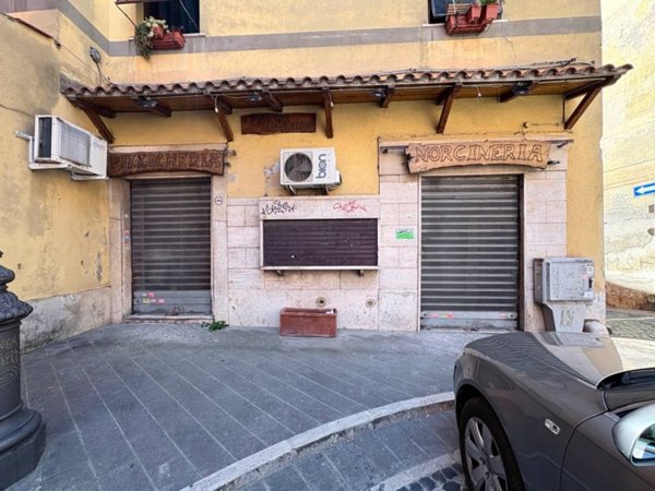 negozio in affitto a Monterotondo