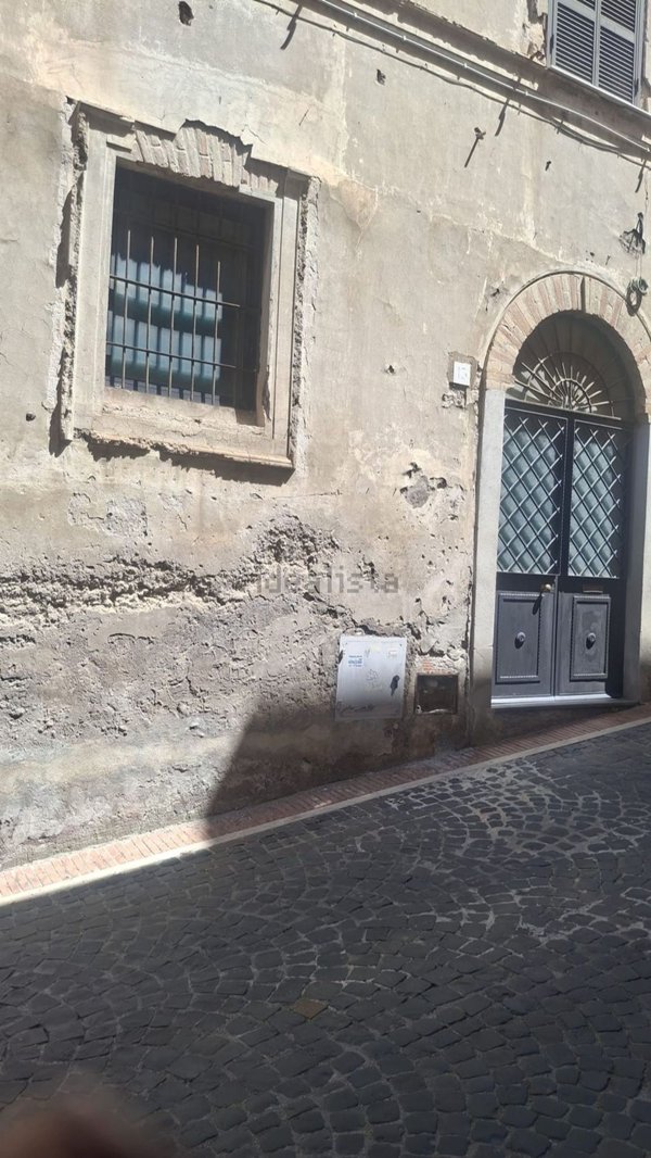 negozio in affitto a Monterotondo