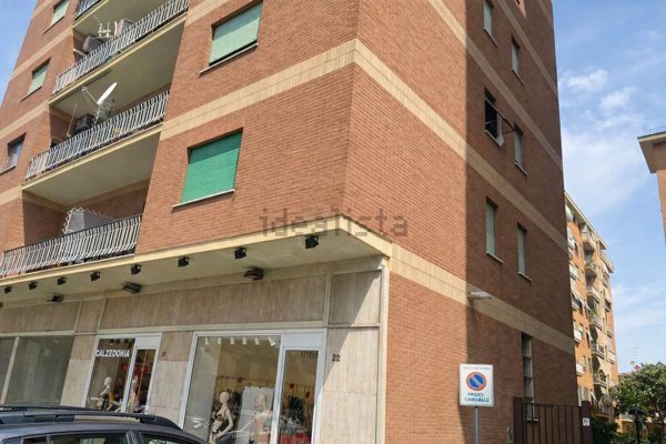 locale commerciale in affitto a Monterotondo
