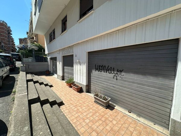 negozio in affitto a Monterotondo in zona Cerqueto