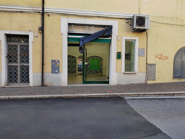 locale commerciale in affitto a Monterotondo in zona Cerqueto