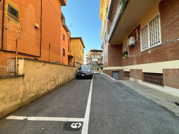 box auto in affitto a Monterotondo