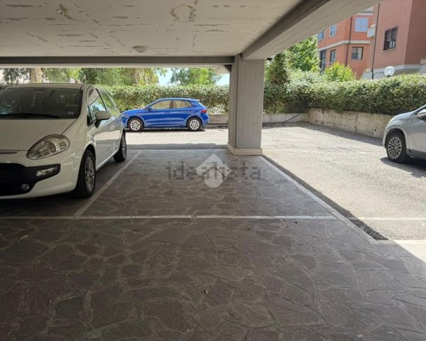 box auto in affitto a Monterotondo