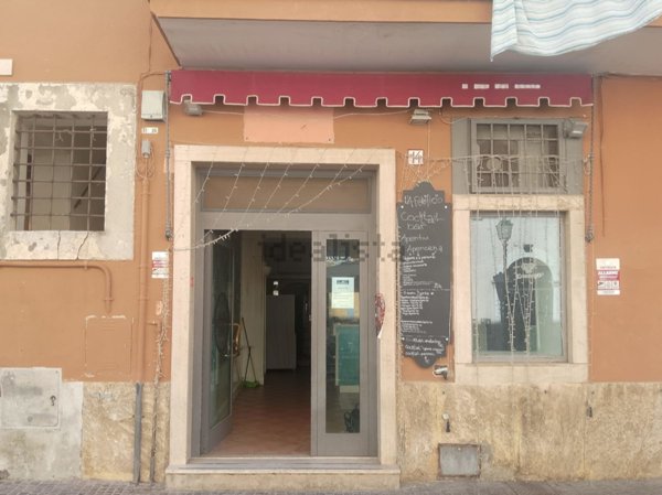locale commerciale in affitto a Monterotondo