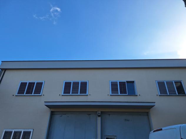 locale commerciale in affitto a Morlupo