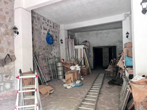 locale commerciale in affitto a Morlupo