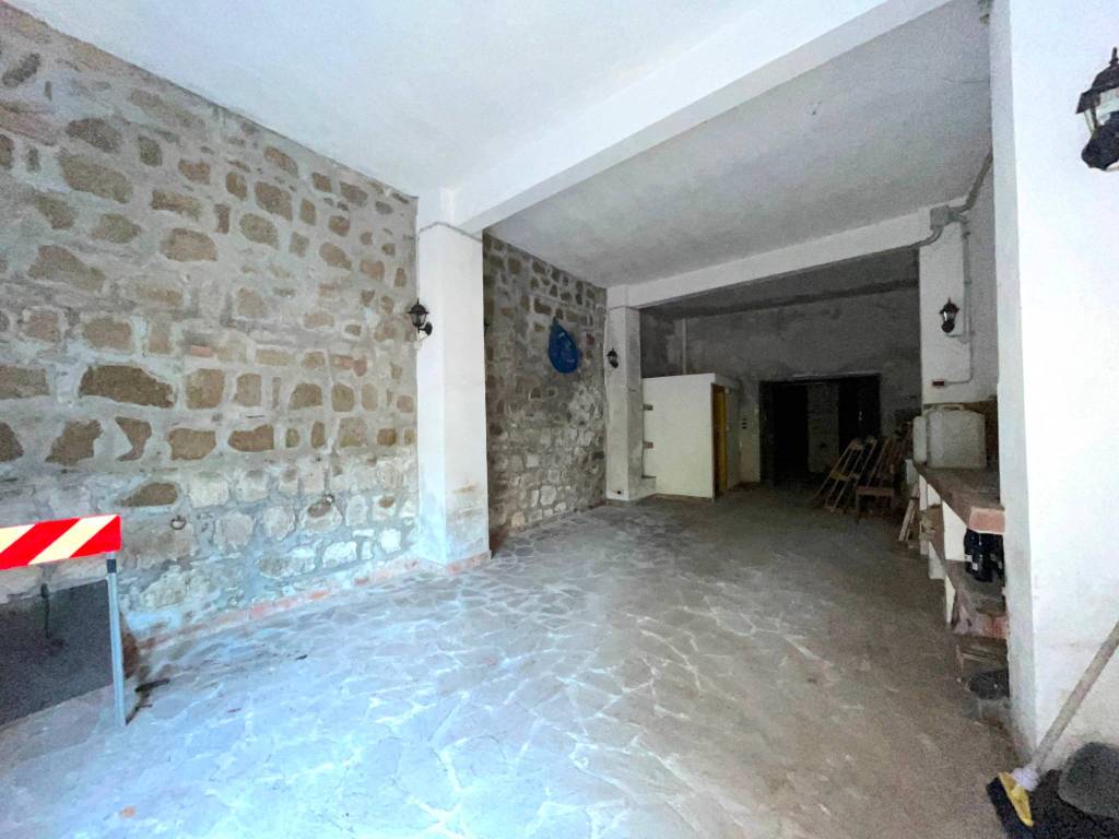 locale commerciale in affitto a Morlupo