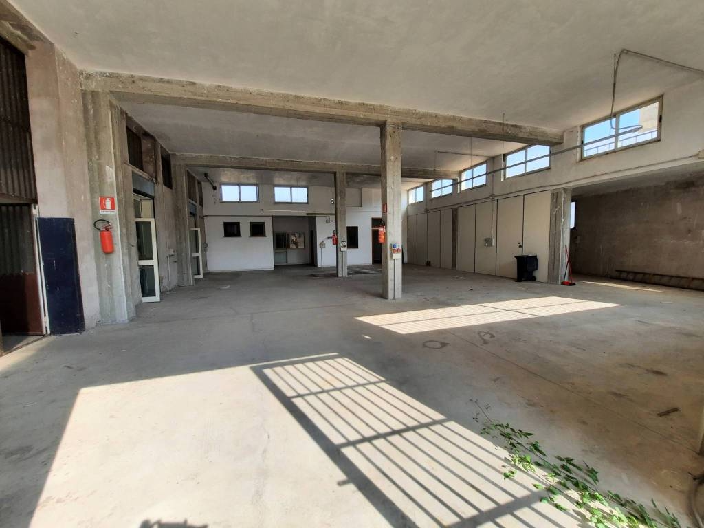 negozio in vendita a Morlupo