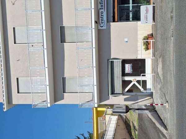negozio in affitto a Morlupo