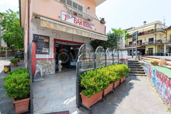 negozio in affitto a Morlupo