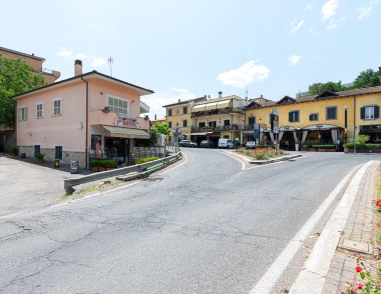 locale commerciale in affitto a Morlupo