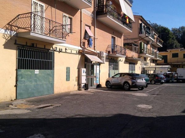 negozio in affitto a Morlupo