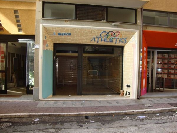 locale commerciale in affitto a Nettuno