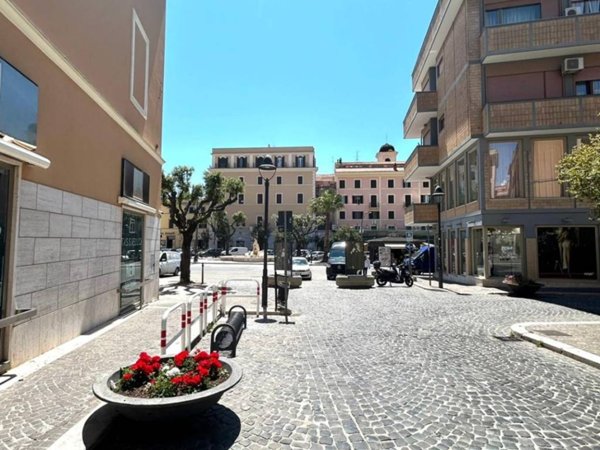 negozio in affitto a Nettuno