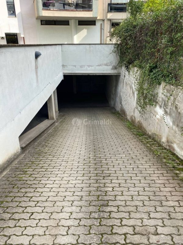 locale di sgombero in affitto a Nettuno