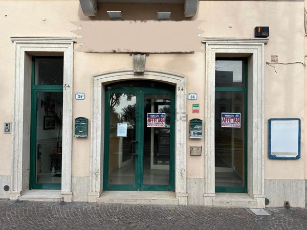 locale commerciale in affitto a Nettuno