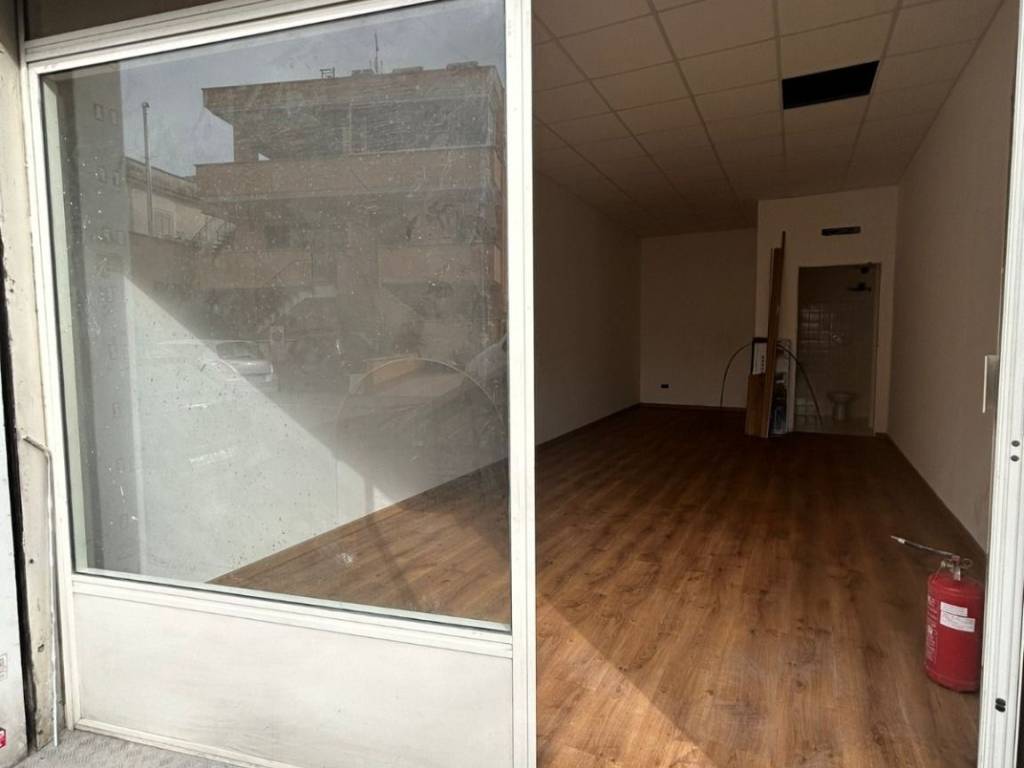 negozio in affitto a Nettuno