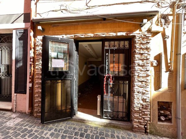 negozio in affitto a Nettuno