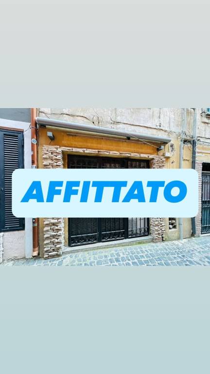 negozio in affitto a Nettuno