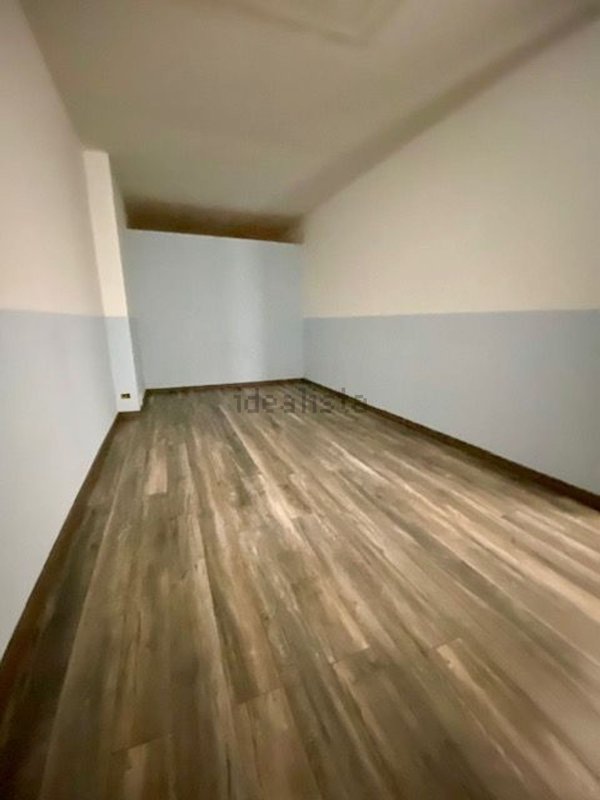 locale commerciale in affitto a Nettuno