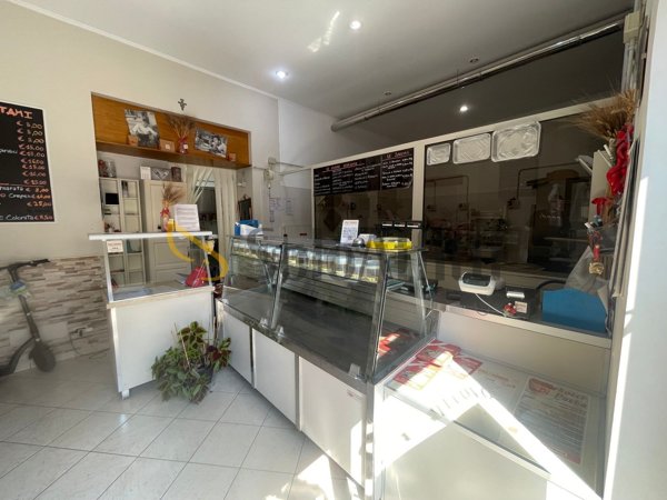 locale commerciale in affitto a Nettuno