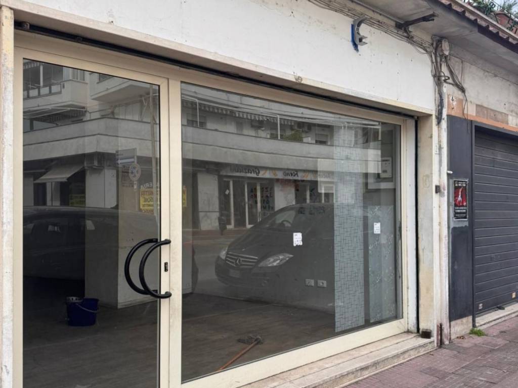 negozio in affitto a Nettuno