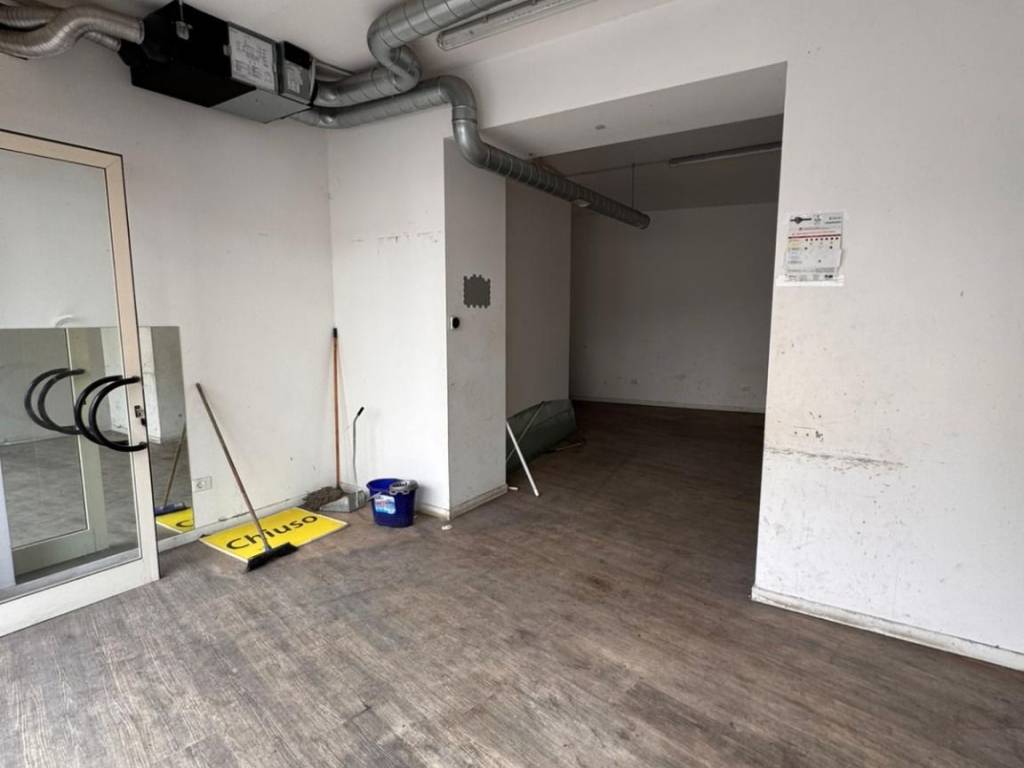 negozio in affitto a Nettuno