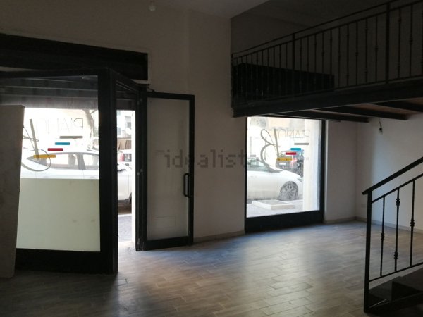 locale commerciale in affitto a Nettuno