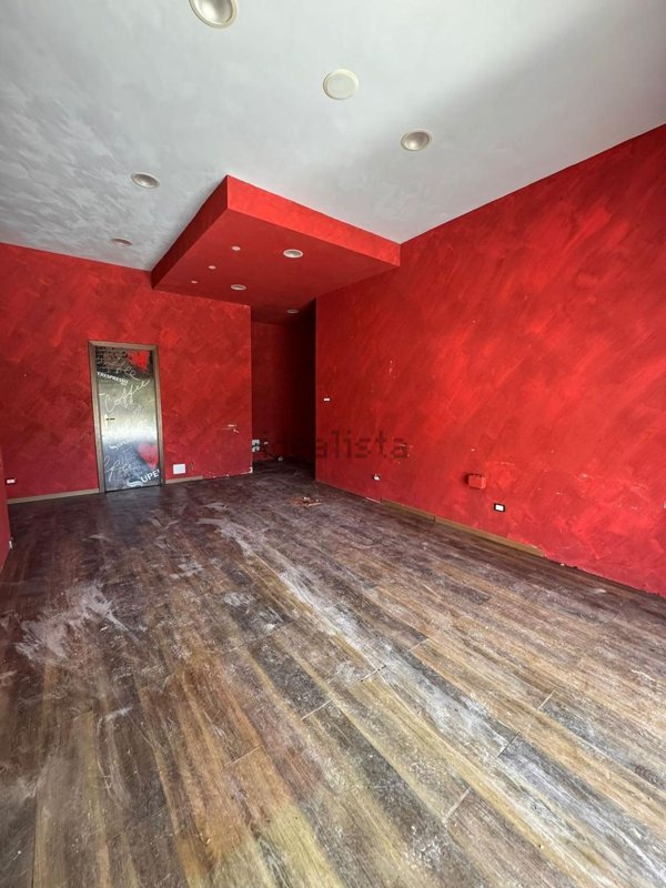 locale commerciale in affitto a Nettuno