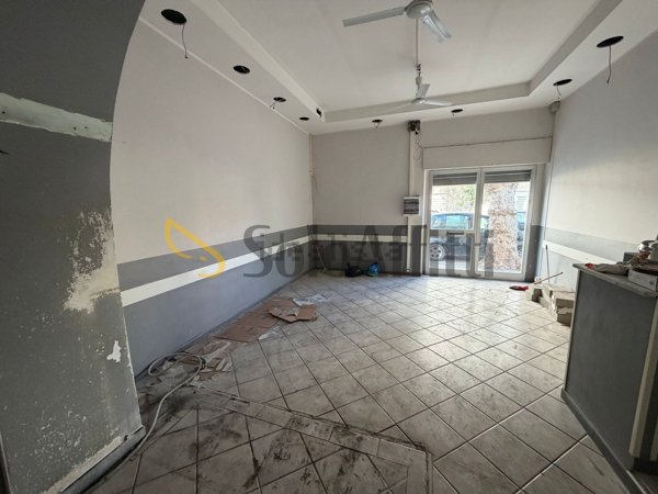 locale commerciale in affitto a Nettuno