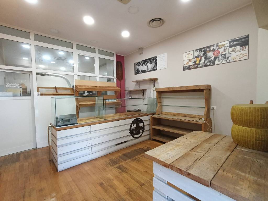 negozio in affitto a Nettuno