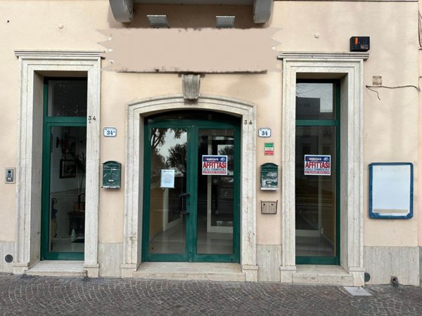 locale commerciale in affitto a Nettuno