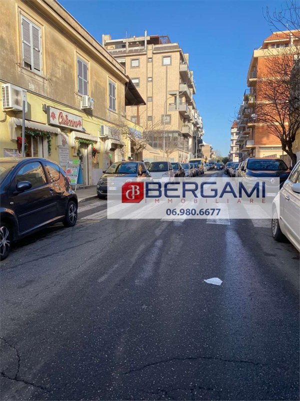 locale commerciale in affitto a Nettuno