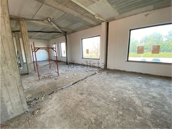 locale commerciale in affitto a Palestrina