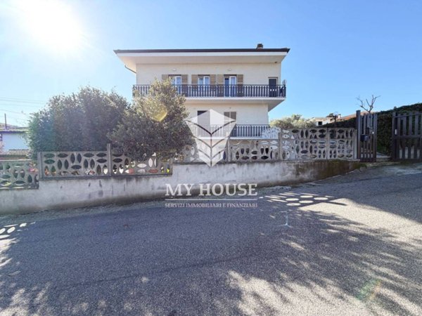 appartamento in affitto a Palestrina in zona Carchitti