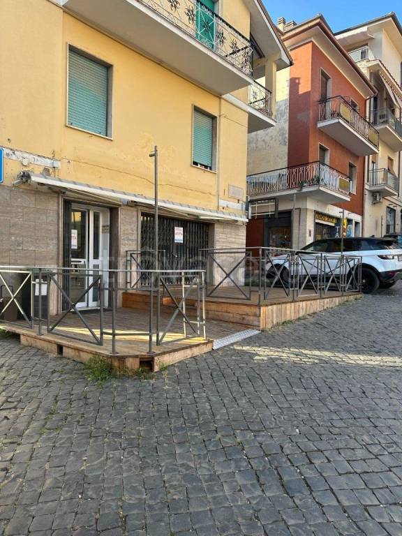 negozio in affitto a Palestrina
