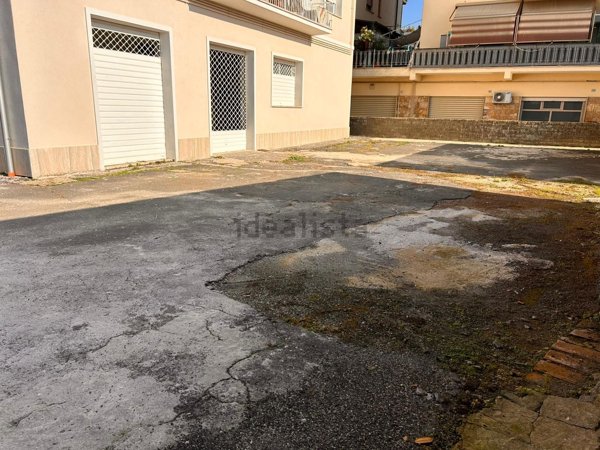 locale commerciale in affitto a Palestrina