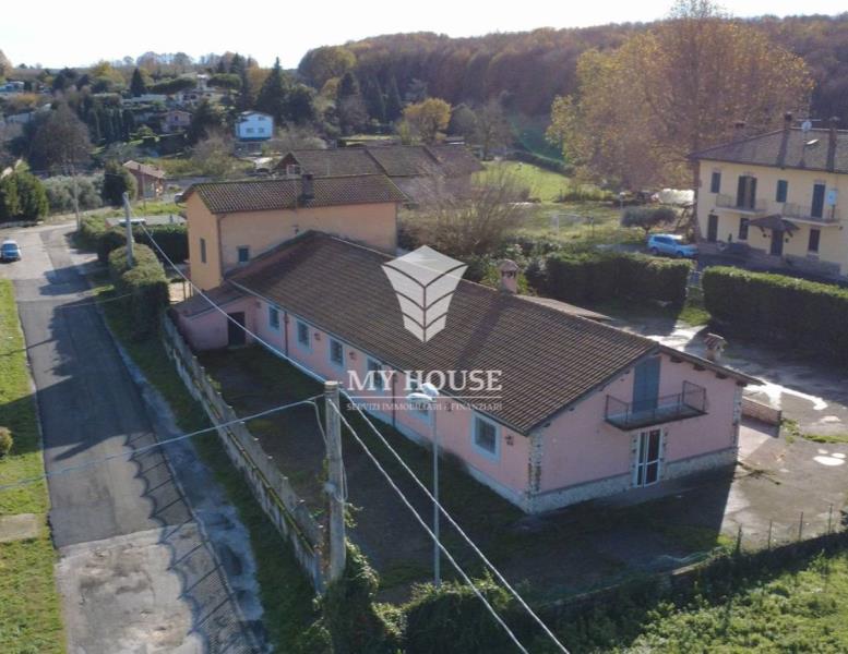 locale commerciale in affitto a Palestrina in zona Carchitti
