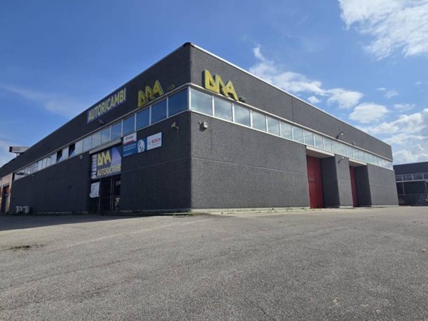 locale commerciale in affitto a Palestrina