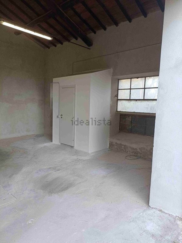 locale commerciale in affitto a Palombara Sabina in zona Cretone