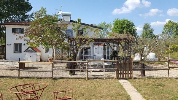 casa indipendente in affitto a Palombara Sabina