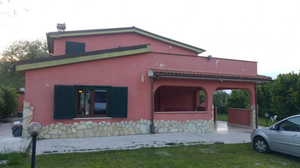 casa indipendente in affitto a Palombara Sabina