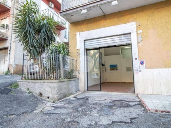 locale commerciale in affitto a Palombara Sabina